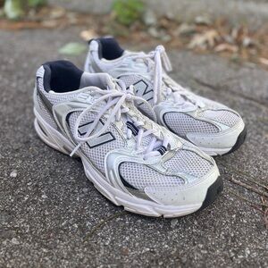 New Balance 530 White Silver Navy Sneakers – Women’s 9 / Men’s 7.5